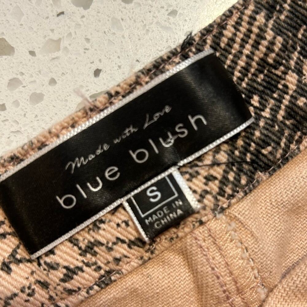 Pink snakeskin denim mini skirt size small - Picture 4 of 7